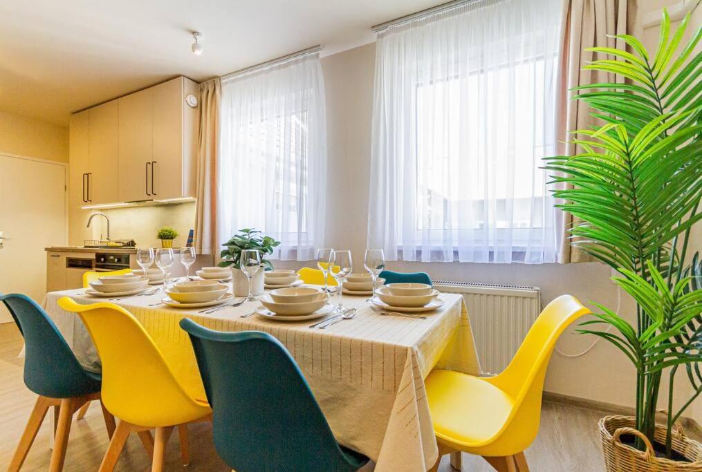 Roomy Apartment 80Sqm At City Center Free Parking Space, Ac & Balcony Будапешт Екстер'єр фото